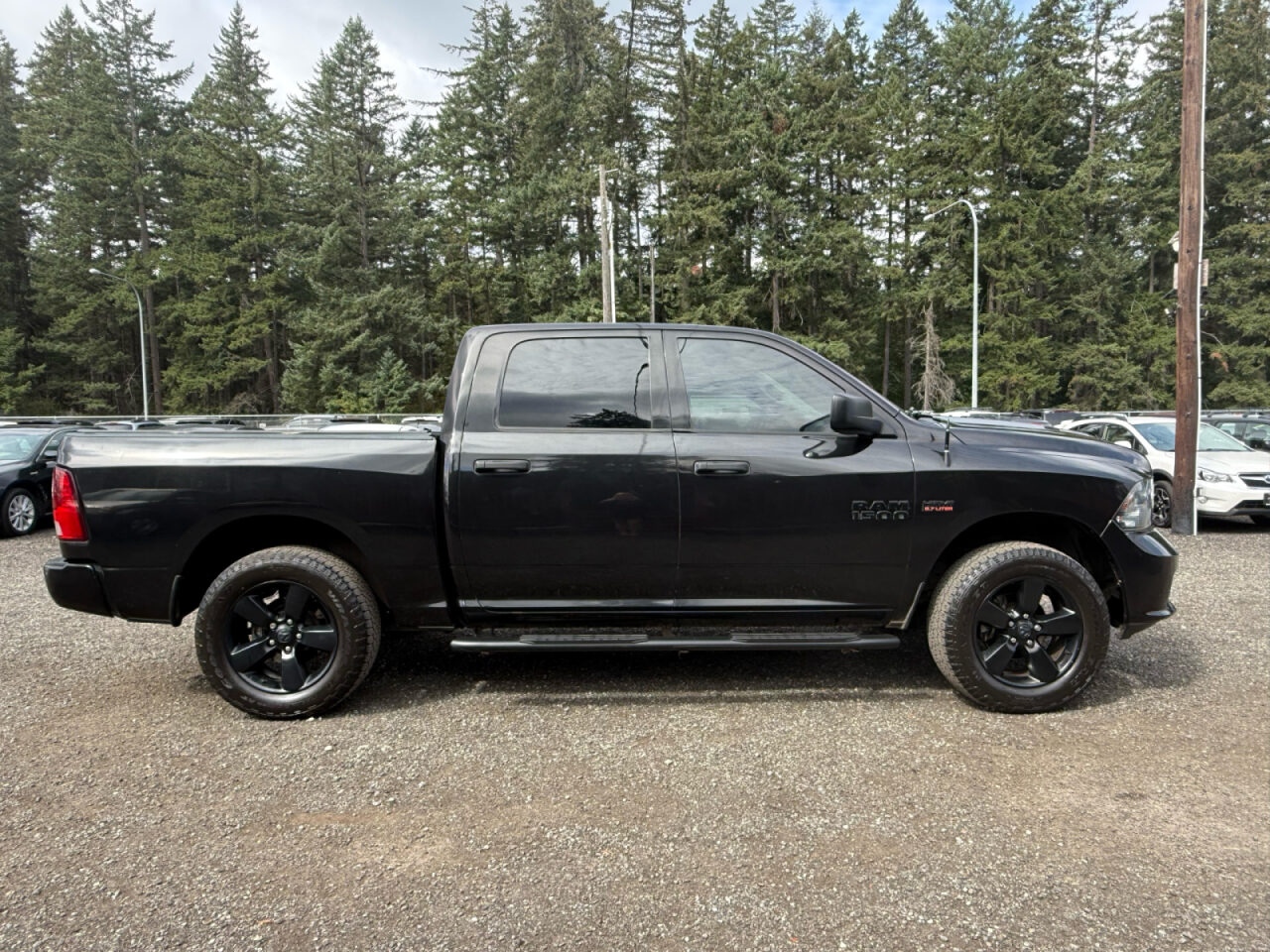 2016 Ram 1500 Express Crew Cab Image 1