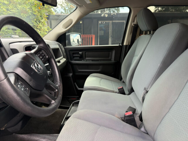 2016 Ram 1500 Express Crew Cab Image 14