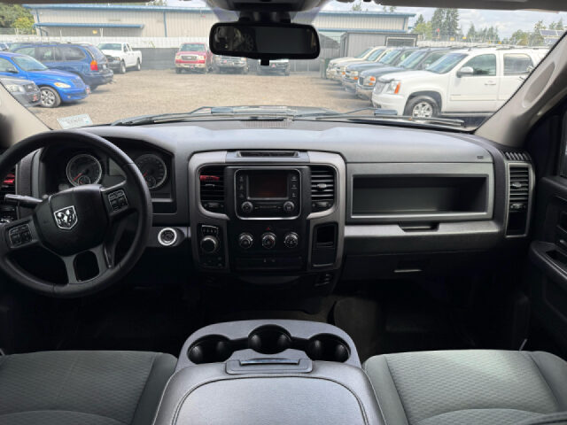 2016 Ram 1500 Express Crew Cab Image 13